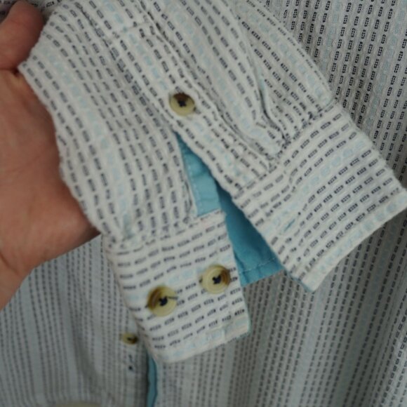 Carbon2Cobalt Blue Striped Button-Up Shirt XL Lightweight Cotton Casual Style - Picture 5 of 13